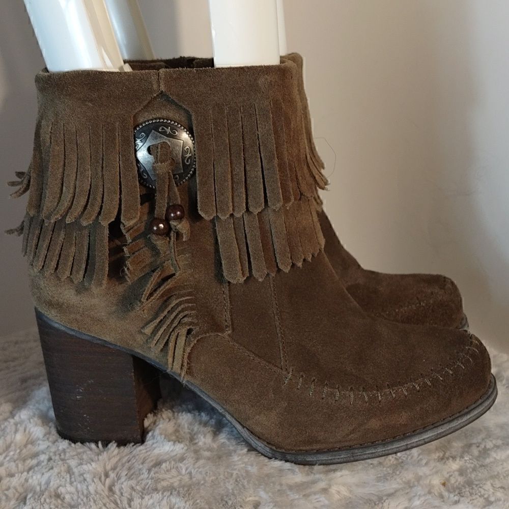 Sbicca Brown Suede Fringe Block Heel Booties